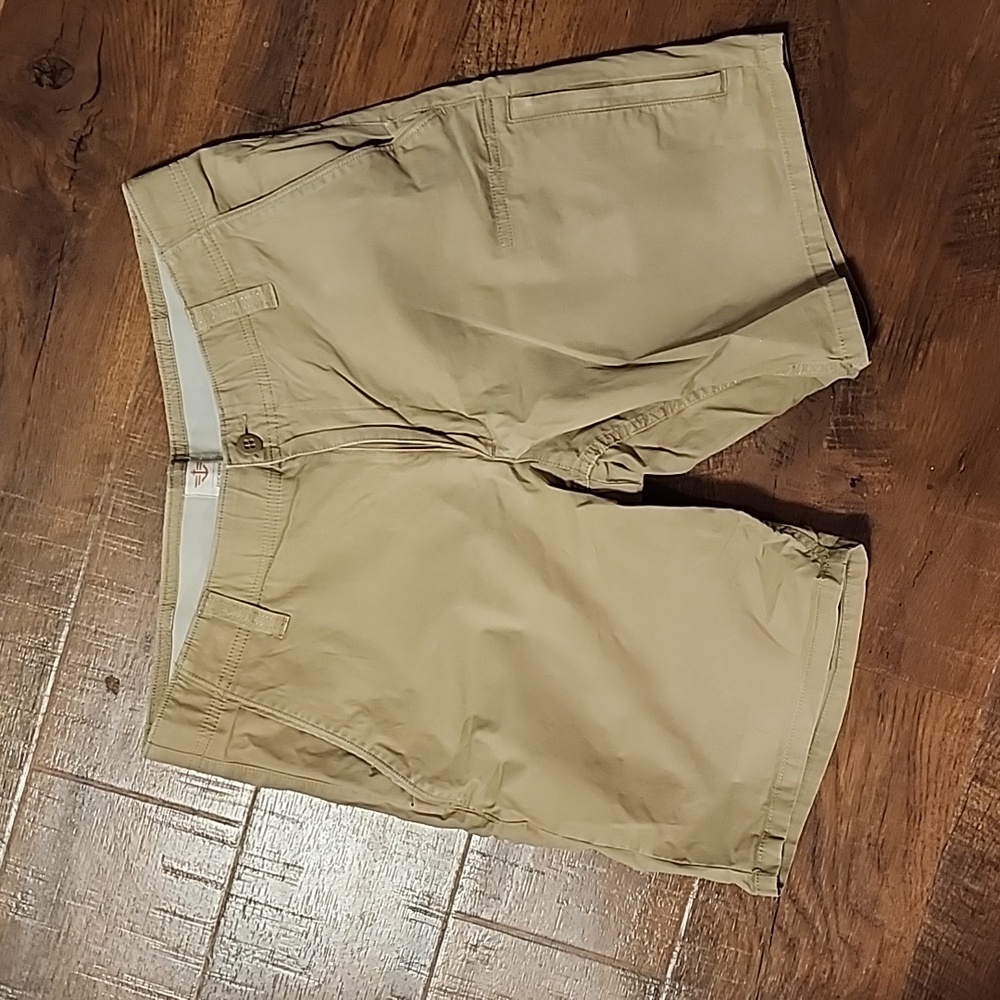 Khaki Short, Dockers, Size 32